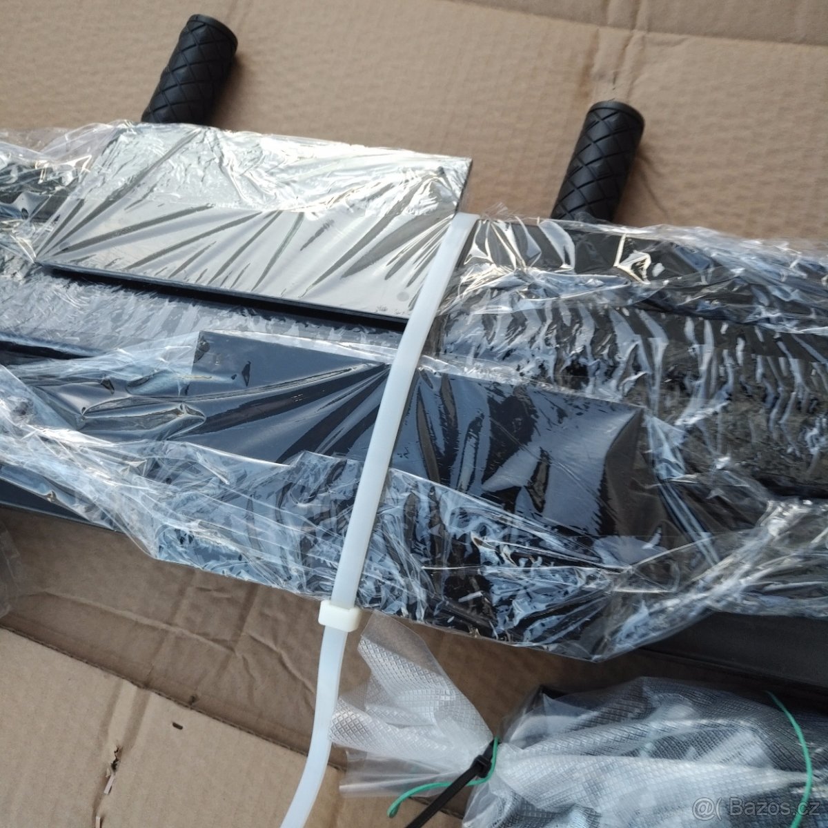 hrazda bradla cviceni na zed brisni 2v1 multifunkc - 5