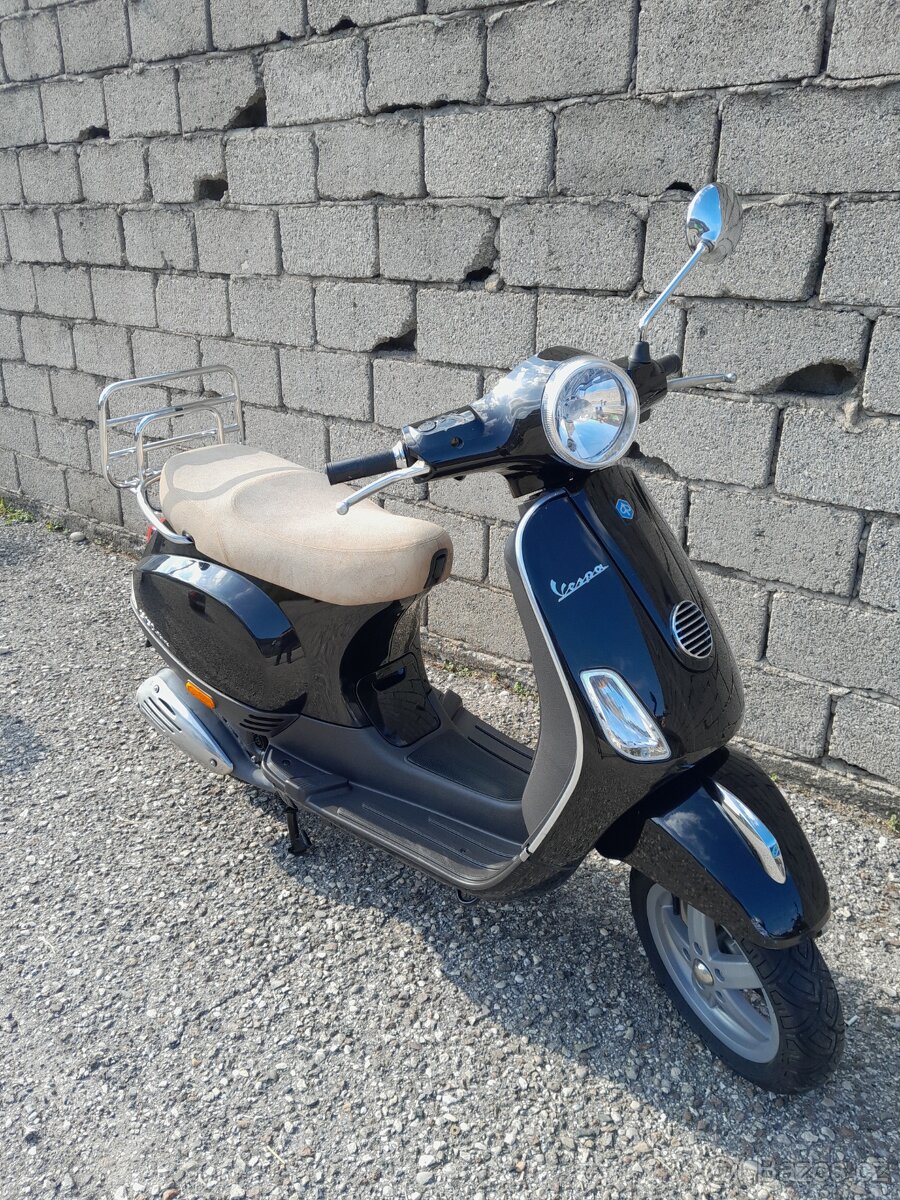 Vespa LX 50 4t, 2011, málo jetá, moc pěkný stav - 5