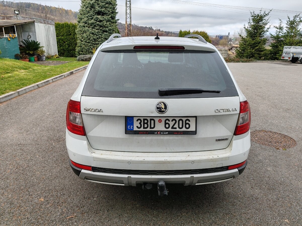 Prodám Škoda octavia Scout 2.0 TDI 135KW DSG Bourané - 5