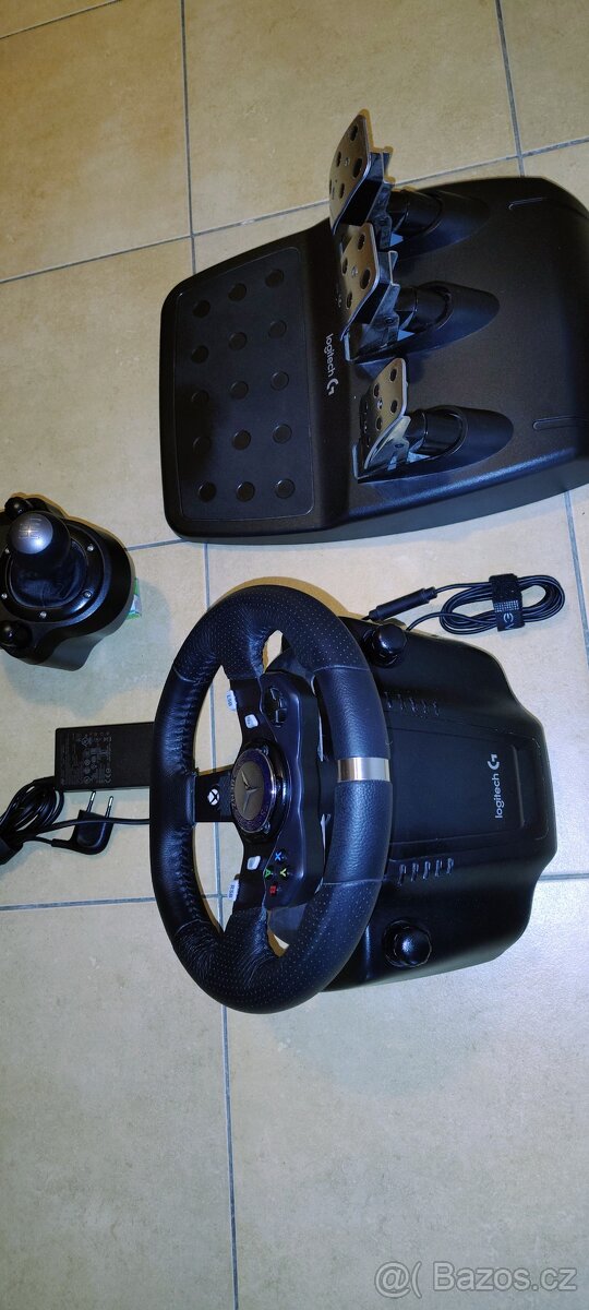 Volant Logitech G920+řadící páku - 5