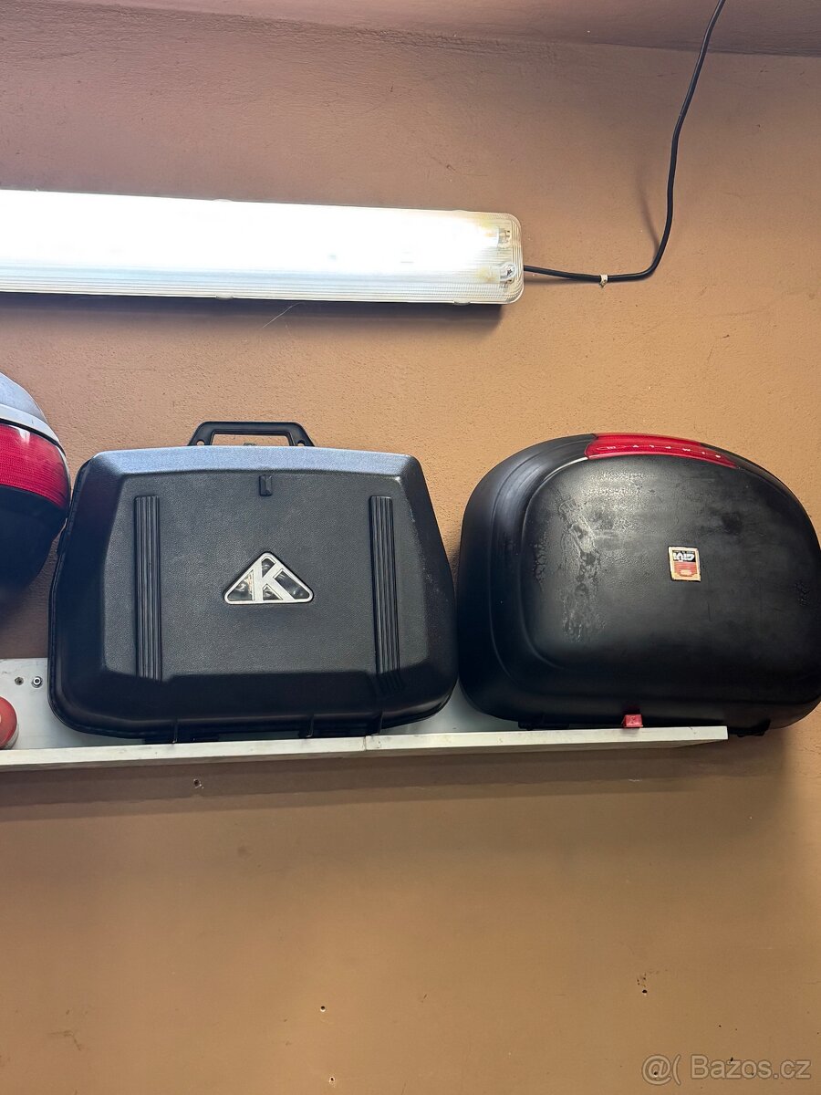 MOTOKUFR GIVI , KAPPA,PŘILBY - 5