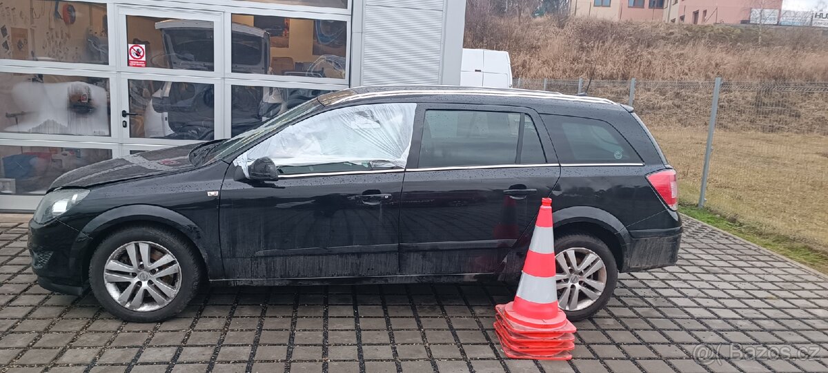 Opel Astra 1,7 CDTI kombi 92kW - 5