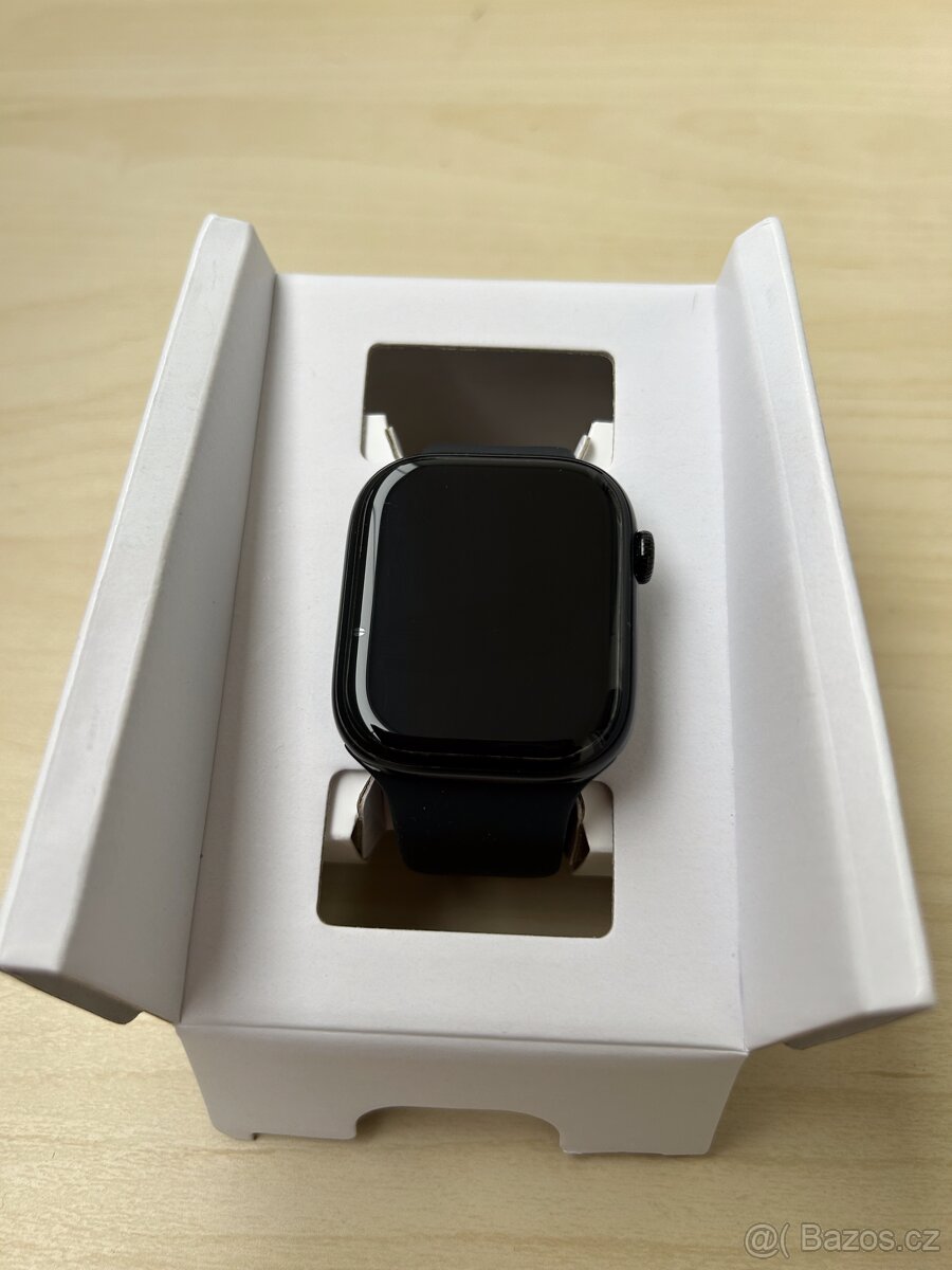 Apple Watch Series 10 (46 mm) + ochranný kryt – výborný stav - 5