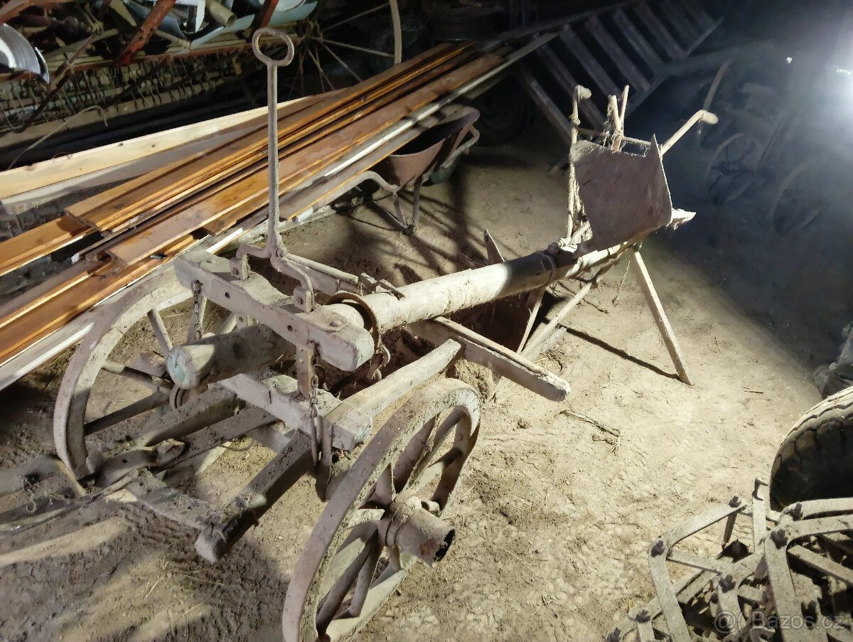 Staré zemědělské stroje - 5