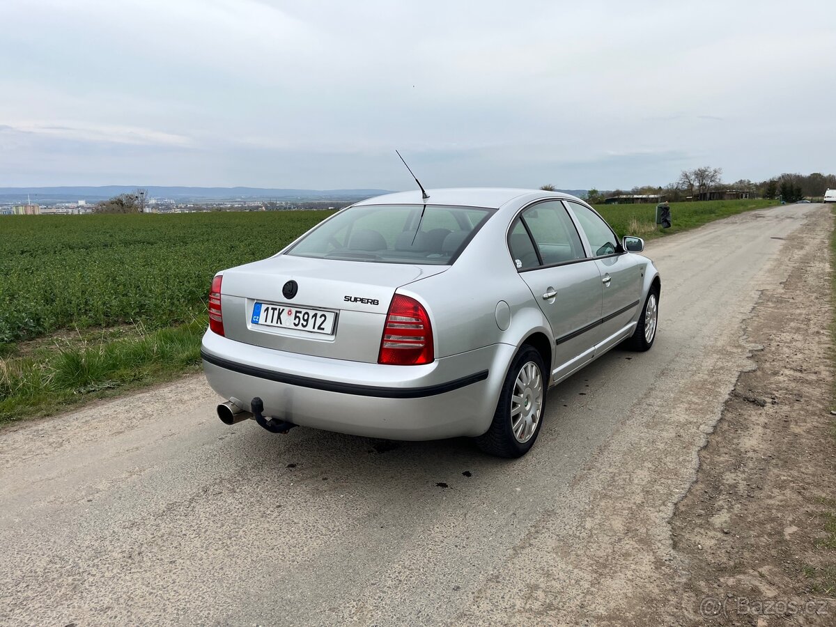 Škoda Superb 1 2.0 - 5