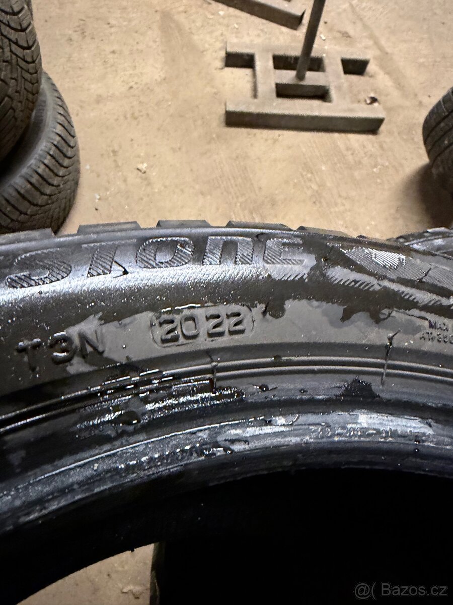 Zimní pneumatiky 225/45 R18 - 5