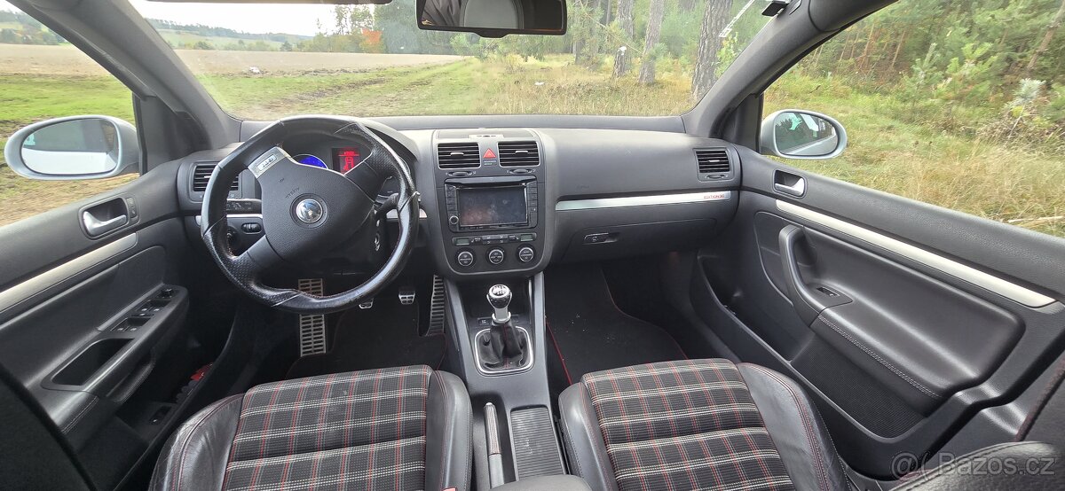 Volkswagen Golf GTI mk5 Ed.30 - 5