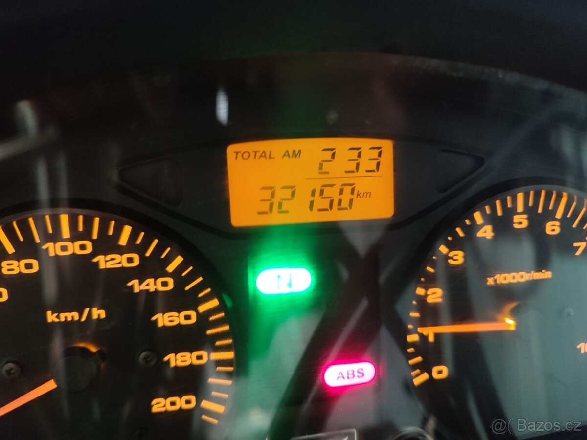 Honda NT700V Deauville ABS a kardan - 32 150 km - 5