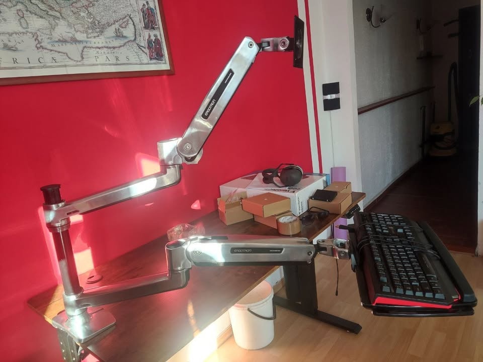 Ergotron WorkFit-LX, Sit-Stand Desk Mount System - 5