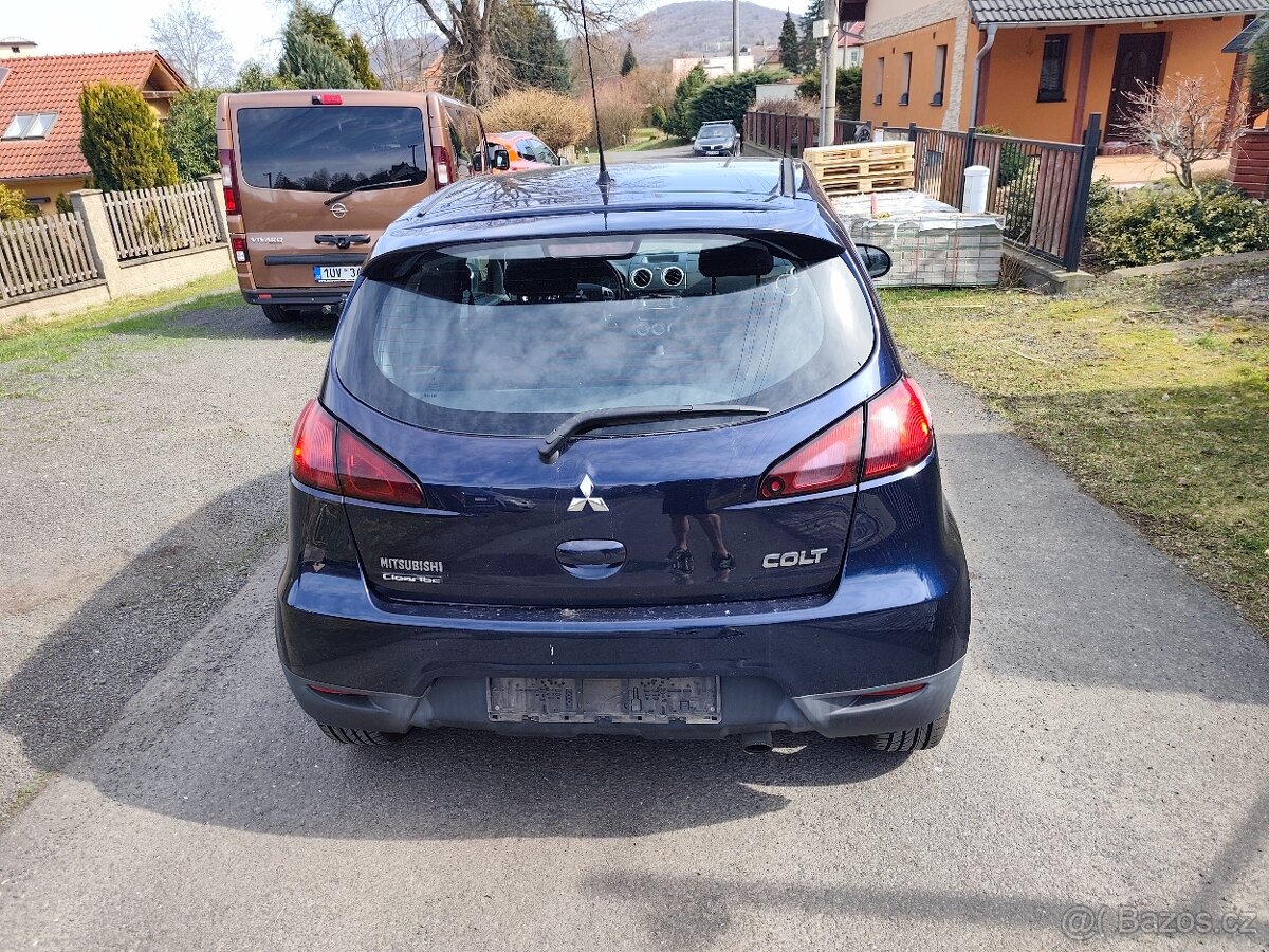 Mitsubishi Colt - 5