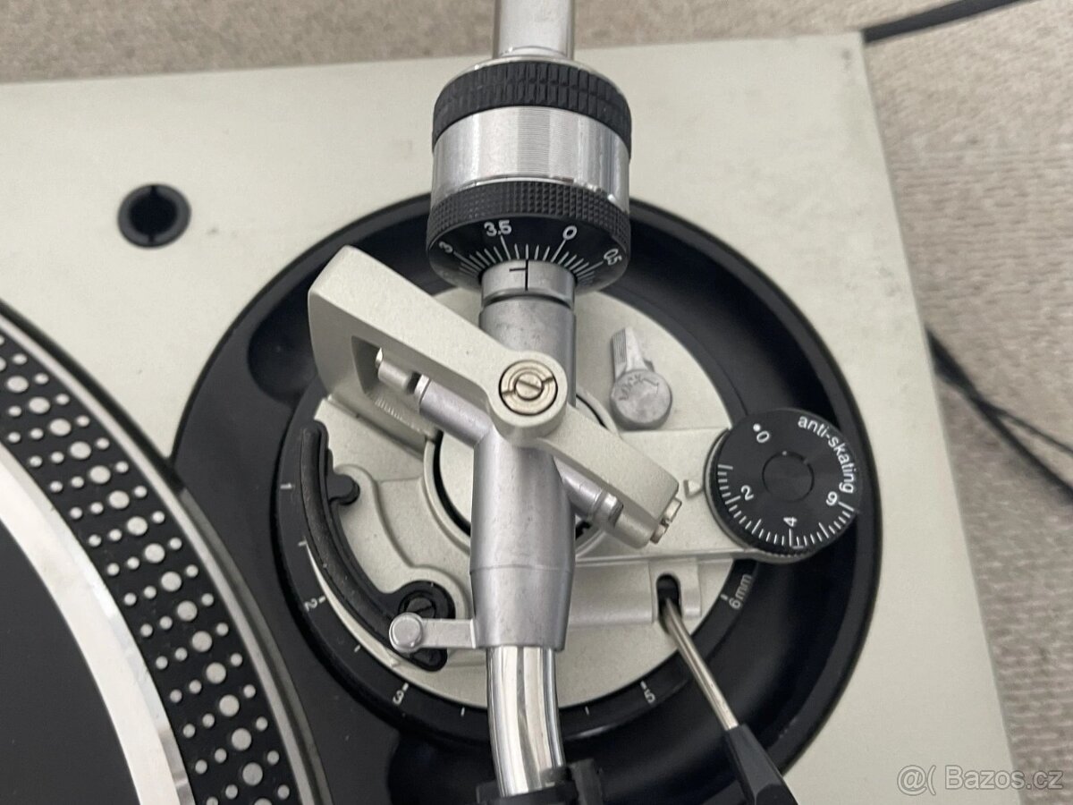 Gramofon Technics 1200-MK5 - 5