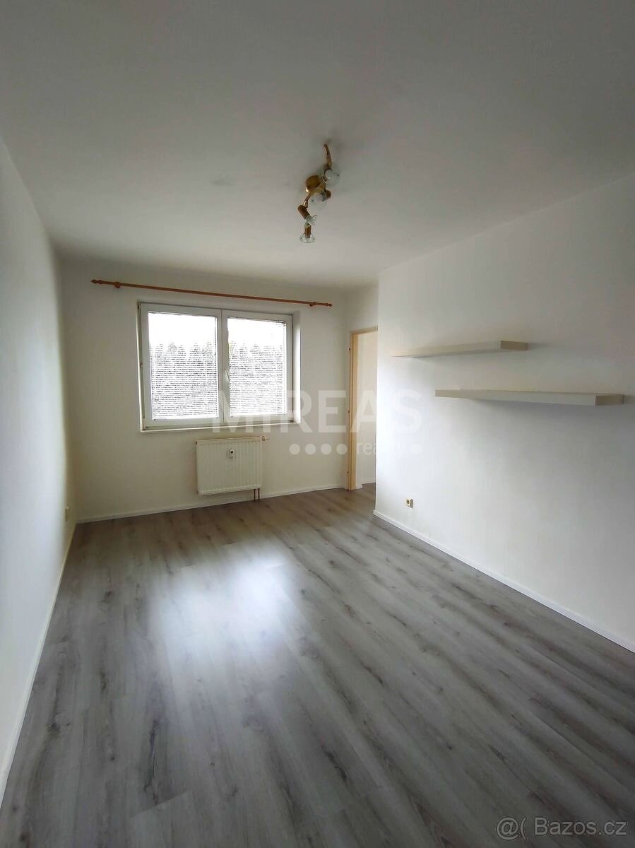 Milovice, pronájem bytu 1+1, 27m2, okr. Nymburk - 5