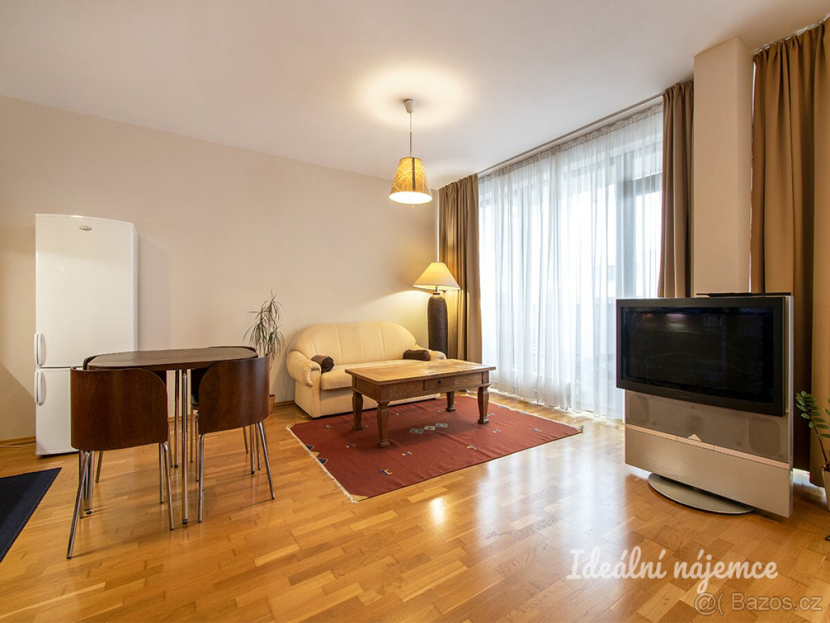 Pronájem bytu 1+kk, Poupětova, Holešovice, 21500 Kč/měs, 50 - 5