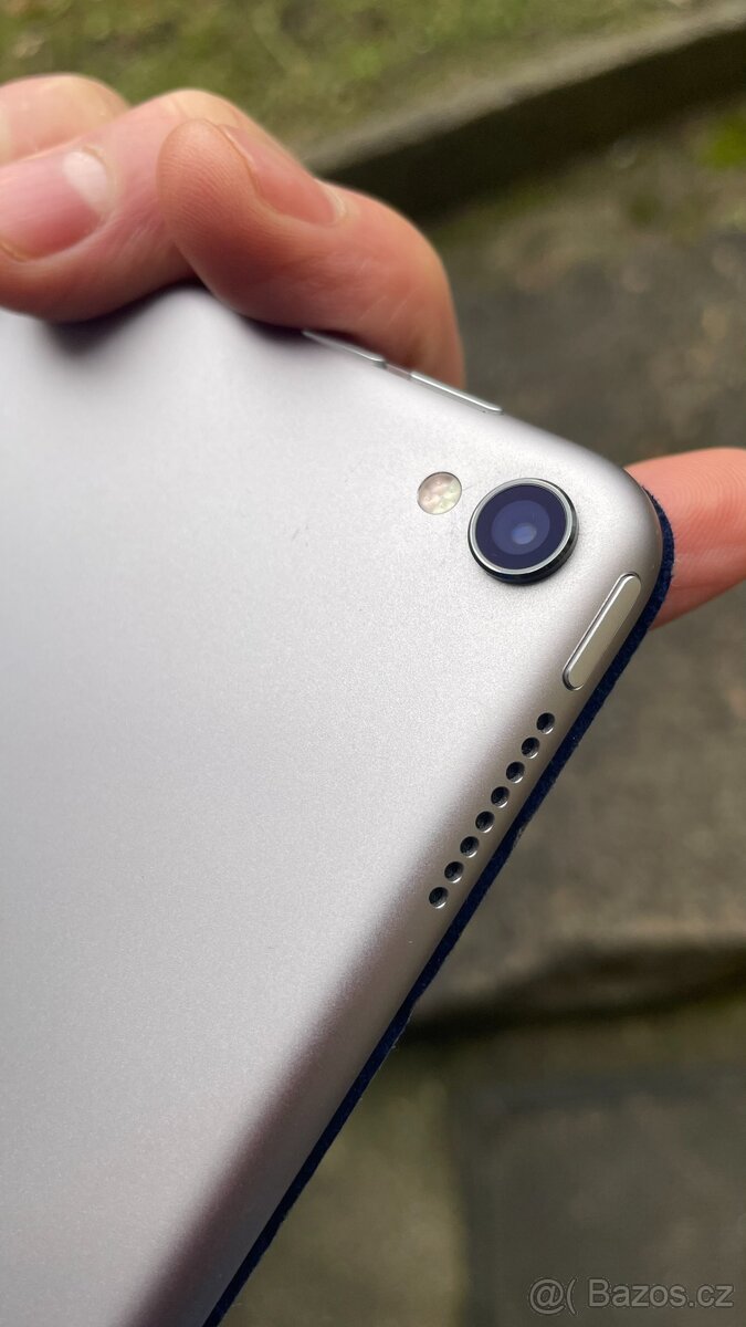 Apple iPad Pro 10.5" Wi-Fi , 64 GB, Space Gray model A1701 - 5