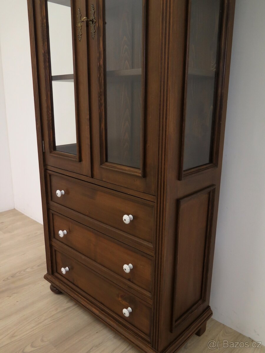 Vitrína s obloukem a zásuvkami - 5