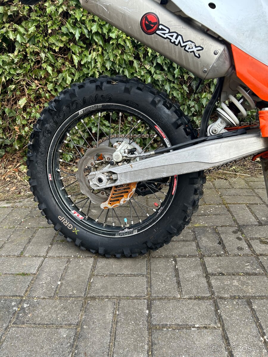Ktm exc 300 six days
