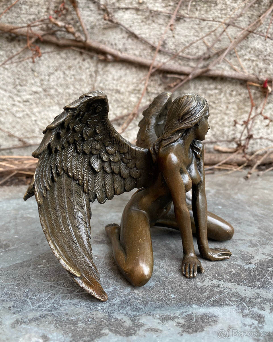 Erotická bronzová socha soška Nahá žena anděl s křídly luxus - 5