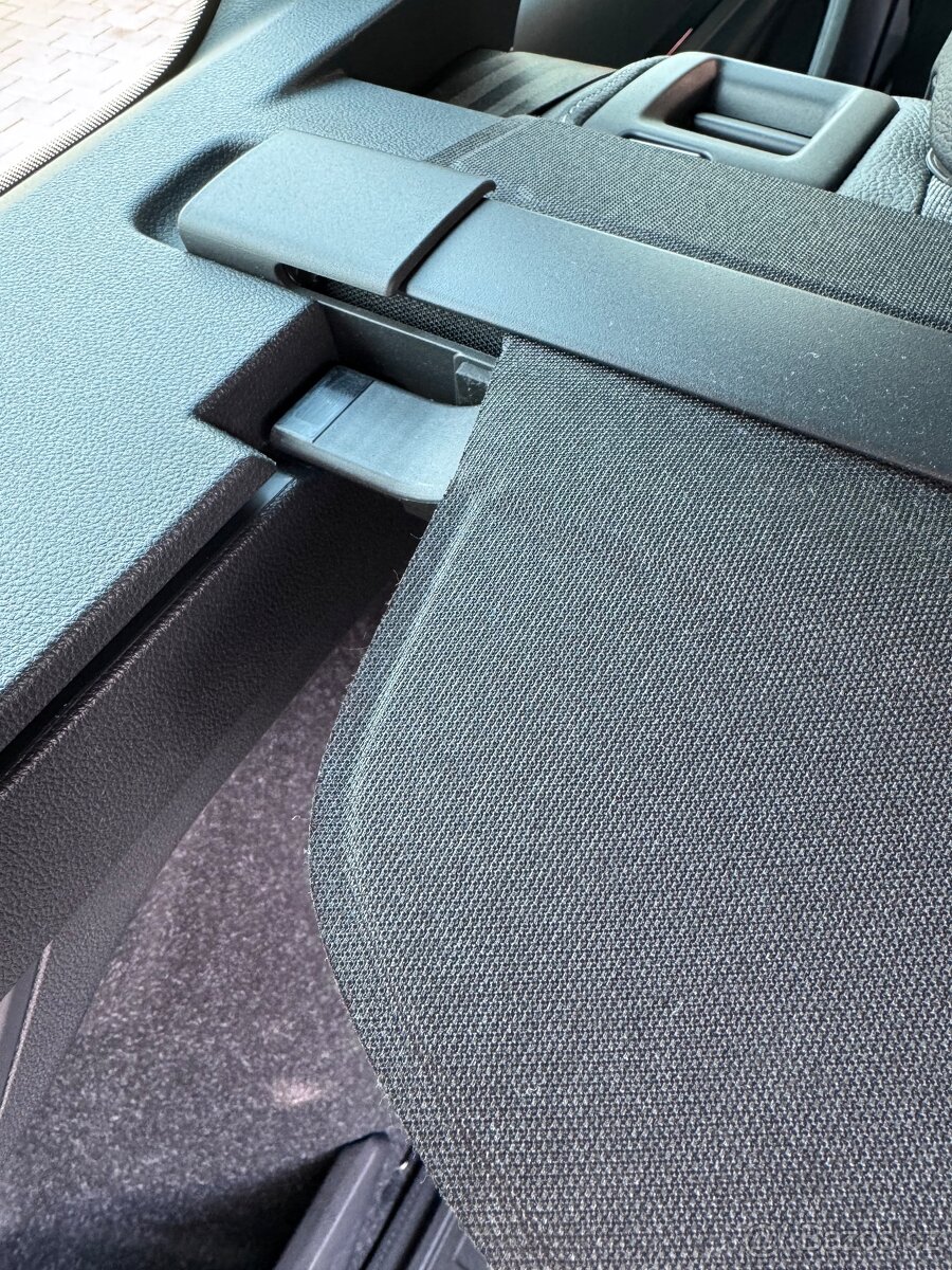 Výsuvná roleta do kufru Škoda Octavia IV - 5