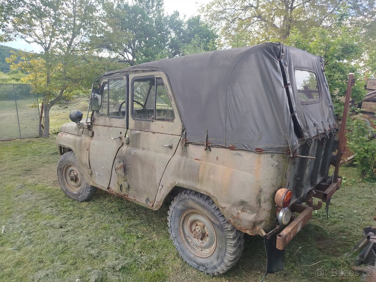 Uaz 469 - 5