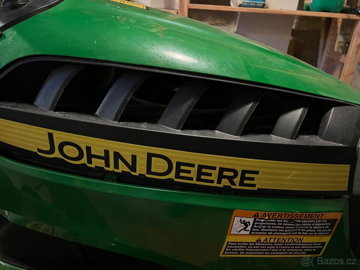 Traktůrek John Deere - 5
