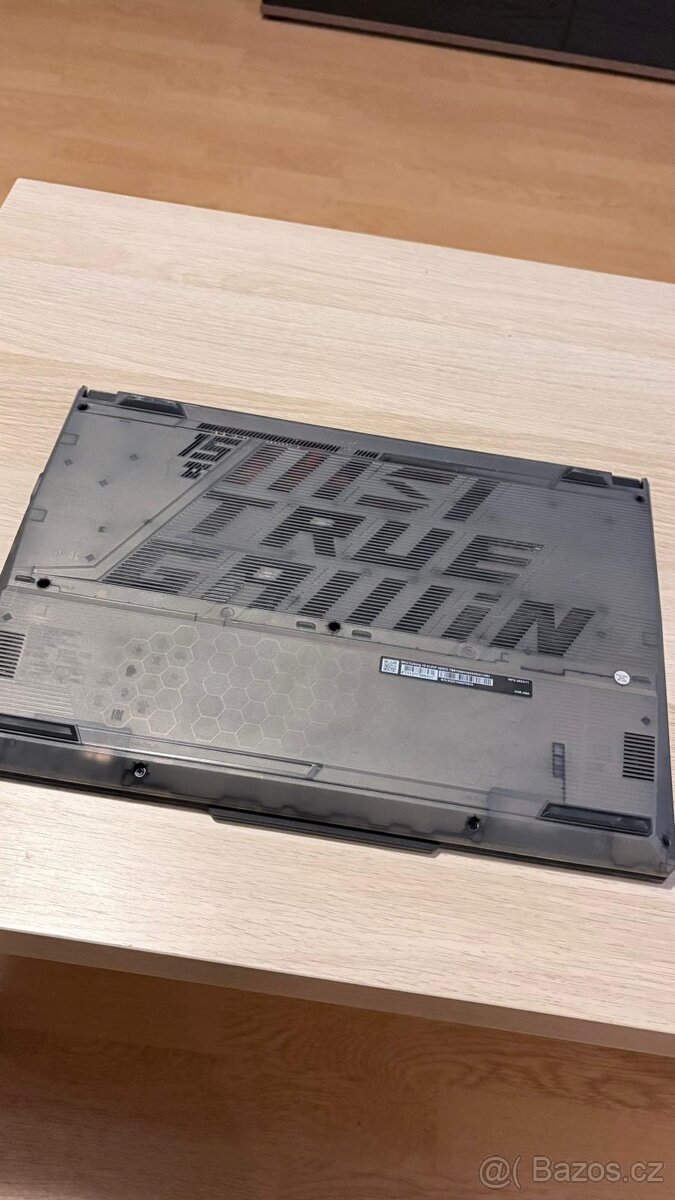 MSI Cyborg 15 – výkonný herní notebook - 5