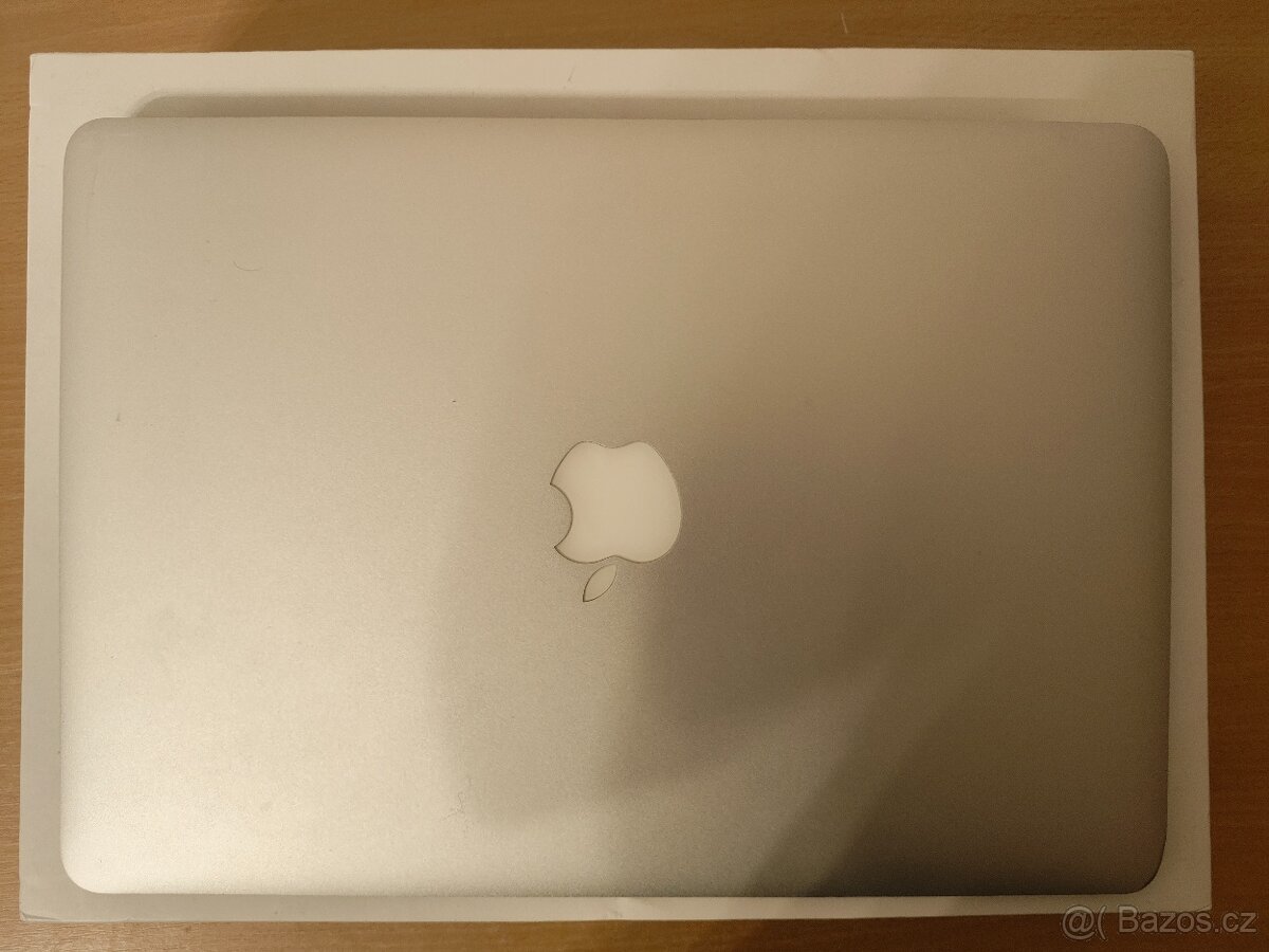 Apple MacBook Air 2015 – i7 | 8GB | 256GB - 5
