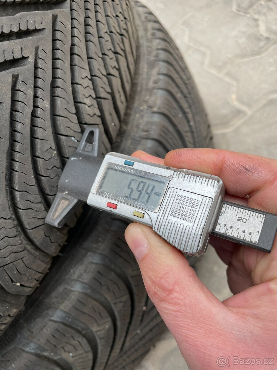 215/65R17 Michelin Alpin 5 - 6mm - 5