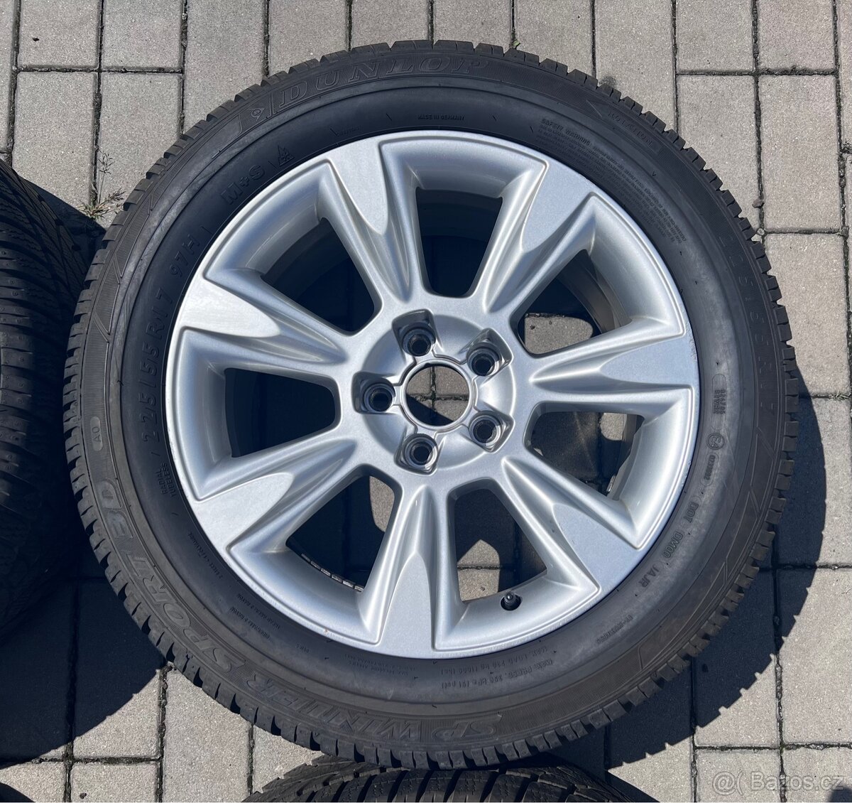 Audi A6 - 17" alu + zimní 225/55 R17 Dunlop 7.5mm - 5