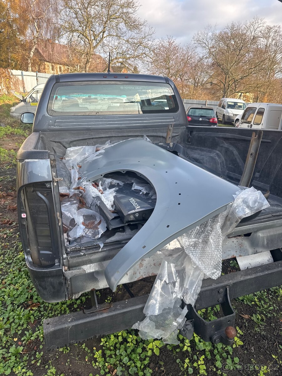 Toyota Hilux , pojizdna