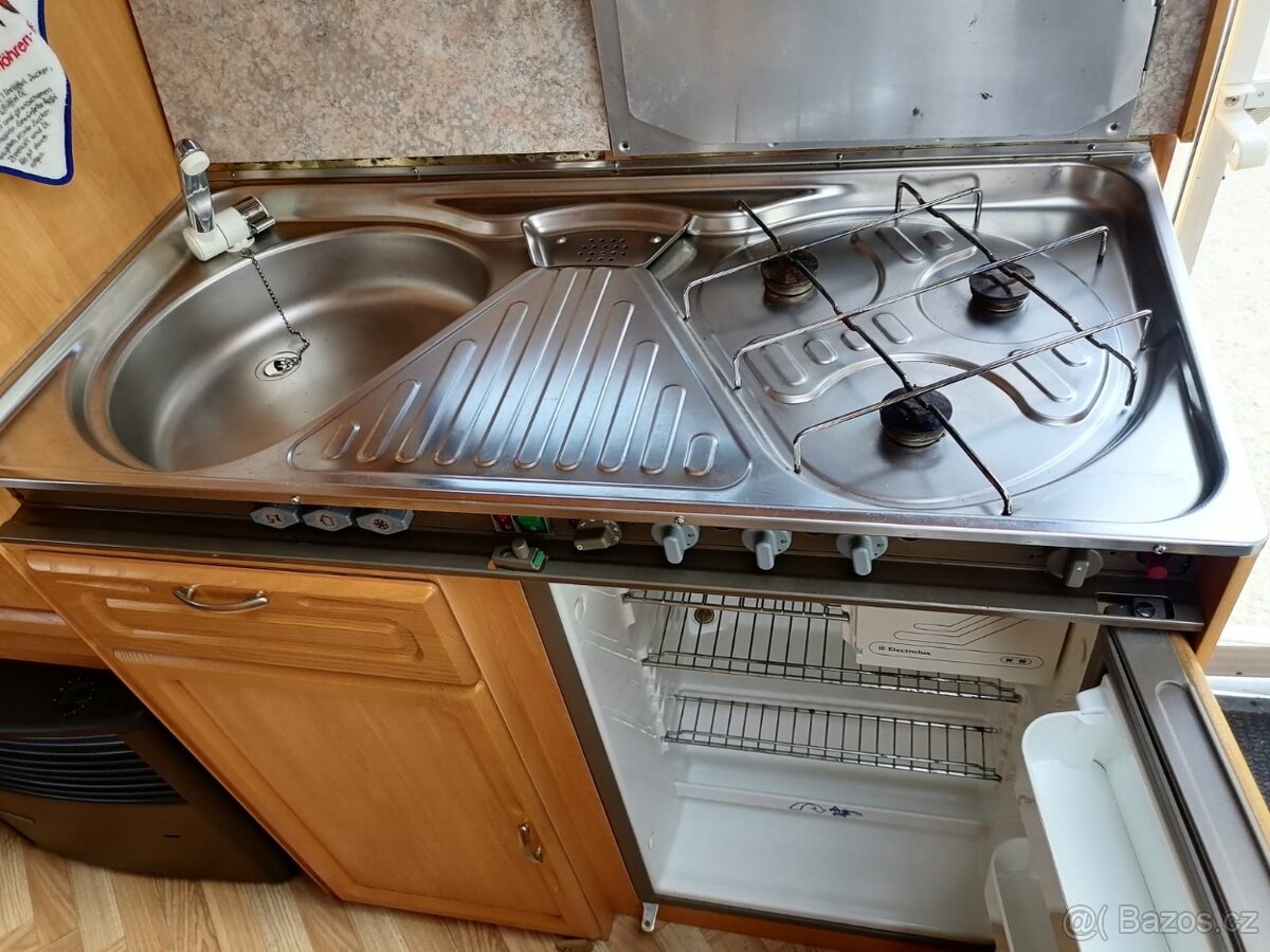 Karavan LMC, Kuhyňka, Koupelna, Bojler, Topení - 5