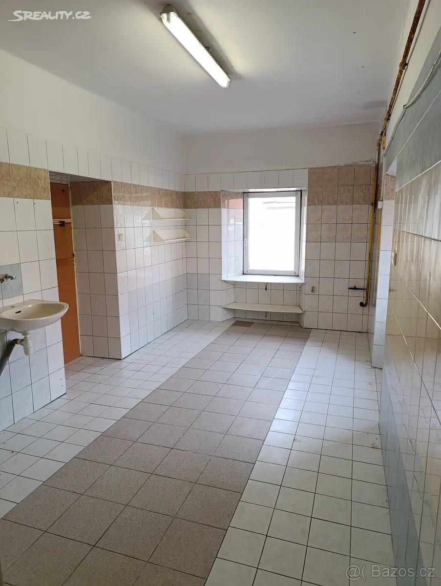 Prodej velkého domů podlažice. - 5