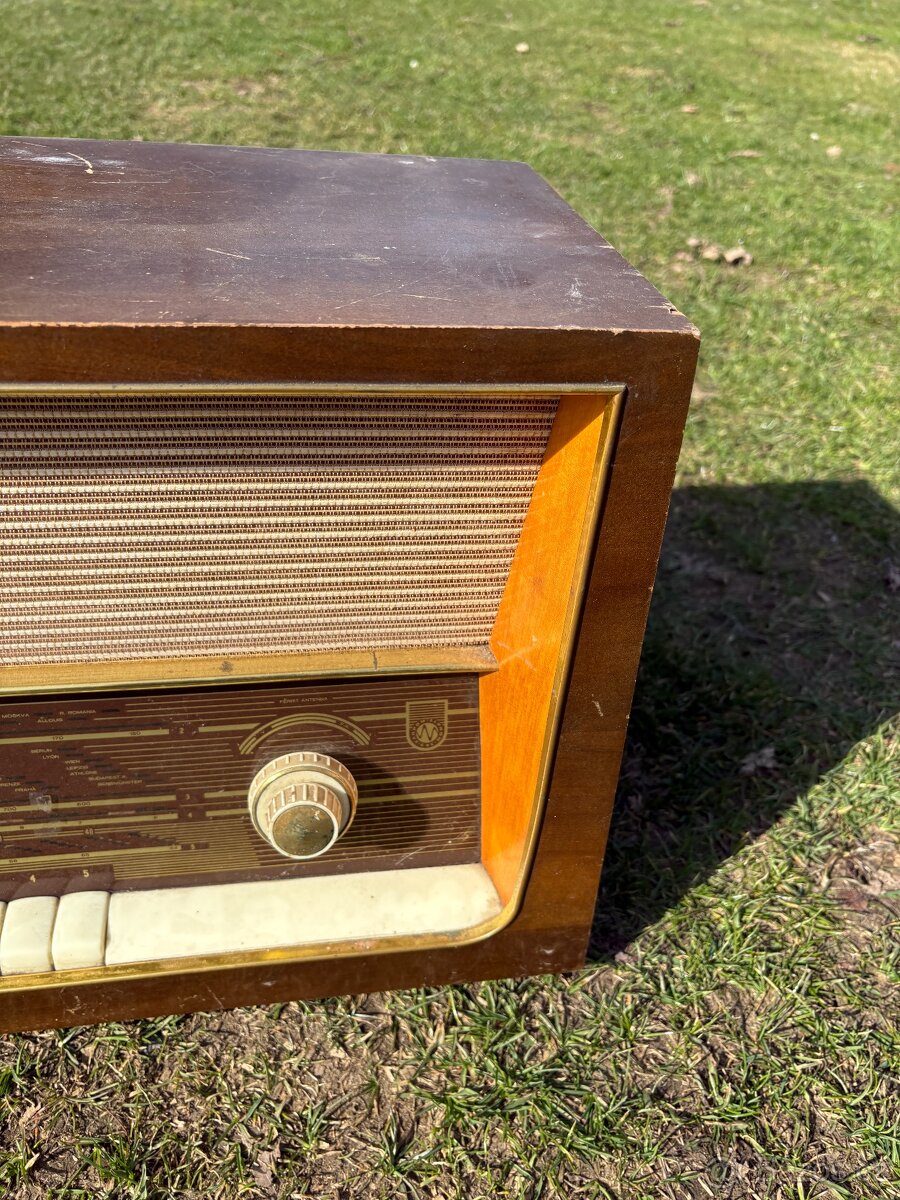 Staré rádio Elprom typ M2 - 5