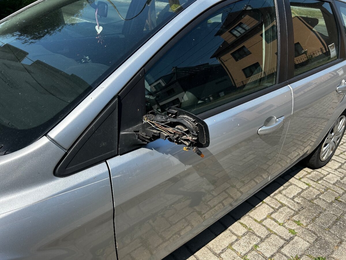 Ford Focus 1.6 benzin - 5