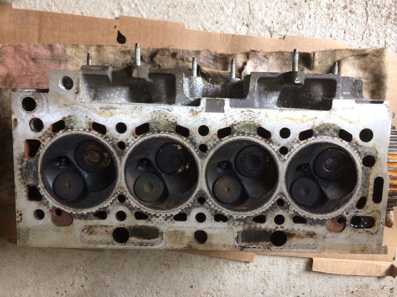 Hlava válcú Citroen Berlingo 1,4 KFX - 5