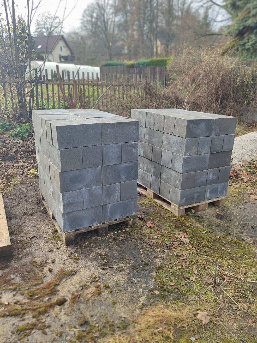 Plotové tvárnice Liapor R195. 240ks. - 5