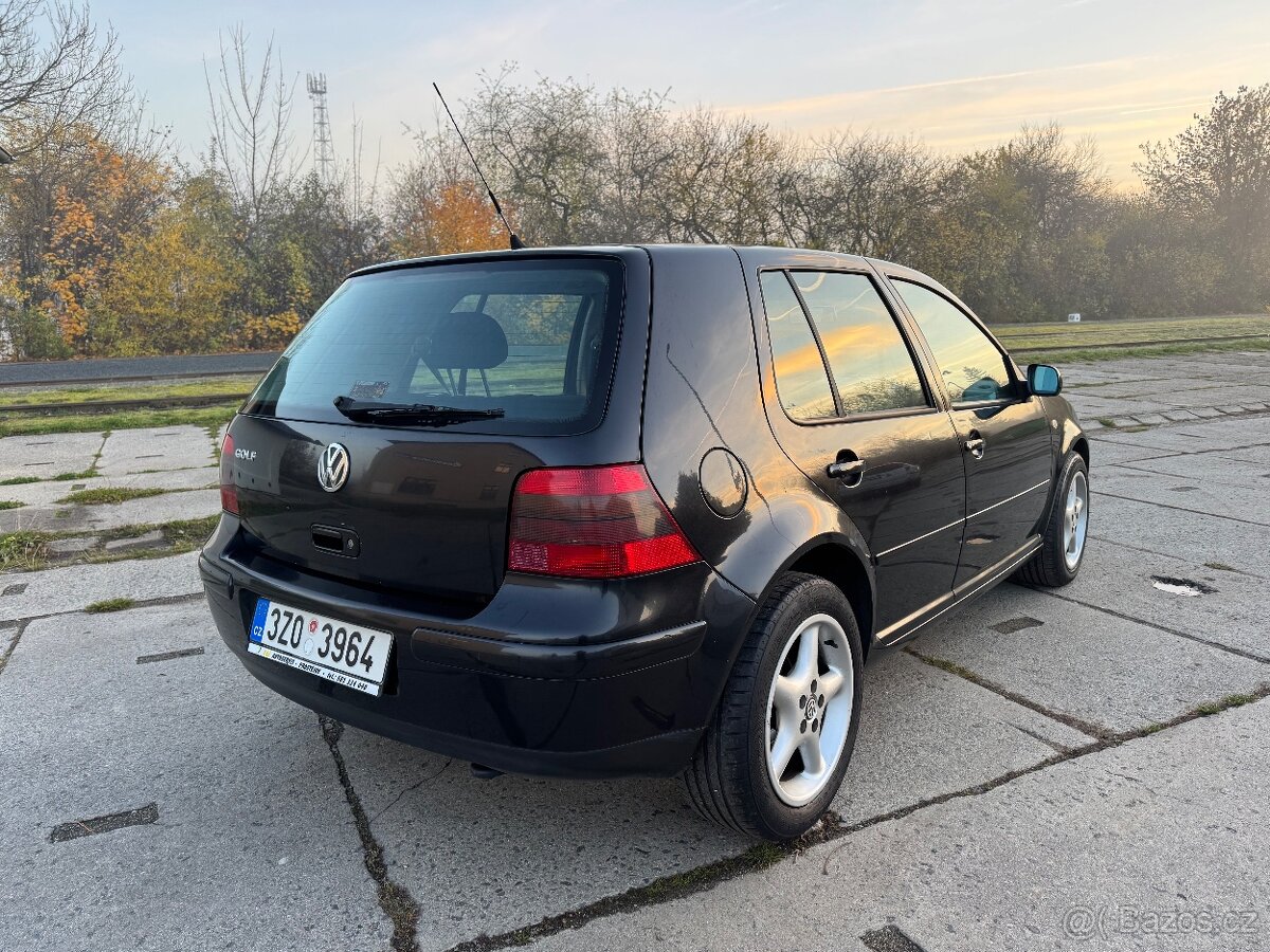 Volkswagen Golf 1.8 20V 92Kw, Nová STK - 5
