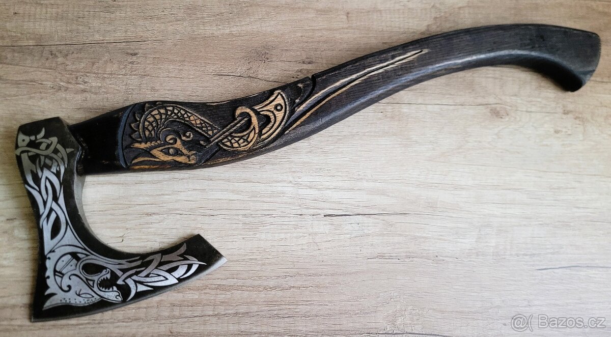 ručně kovaná sekera DRAGON s vyřezávanou rukojetí a pouzdrem - 5