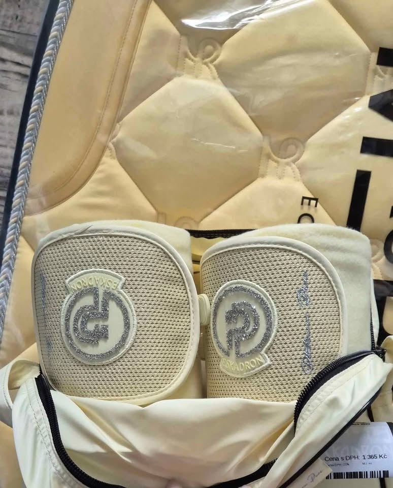 Sada Eskadron, MRs Ros, Tommy Hilfiger - 5