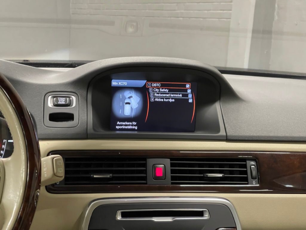 Volvo XC70 D5 AWD SUMMUM - 5