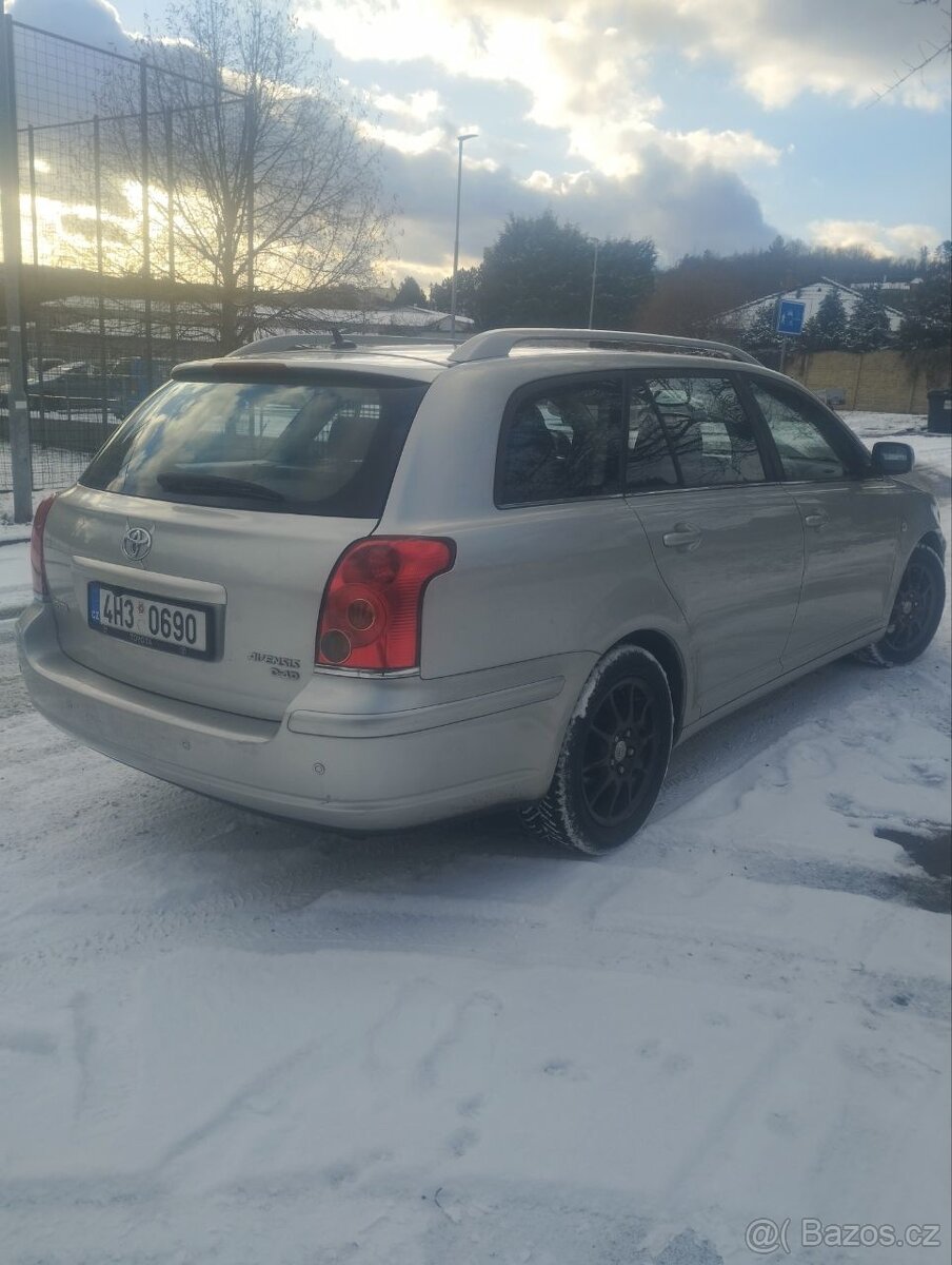 Toyota Avensis - 5