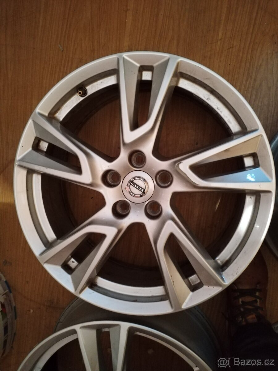 disky 5x108 R18 original VOLVO - 5