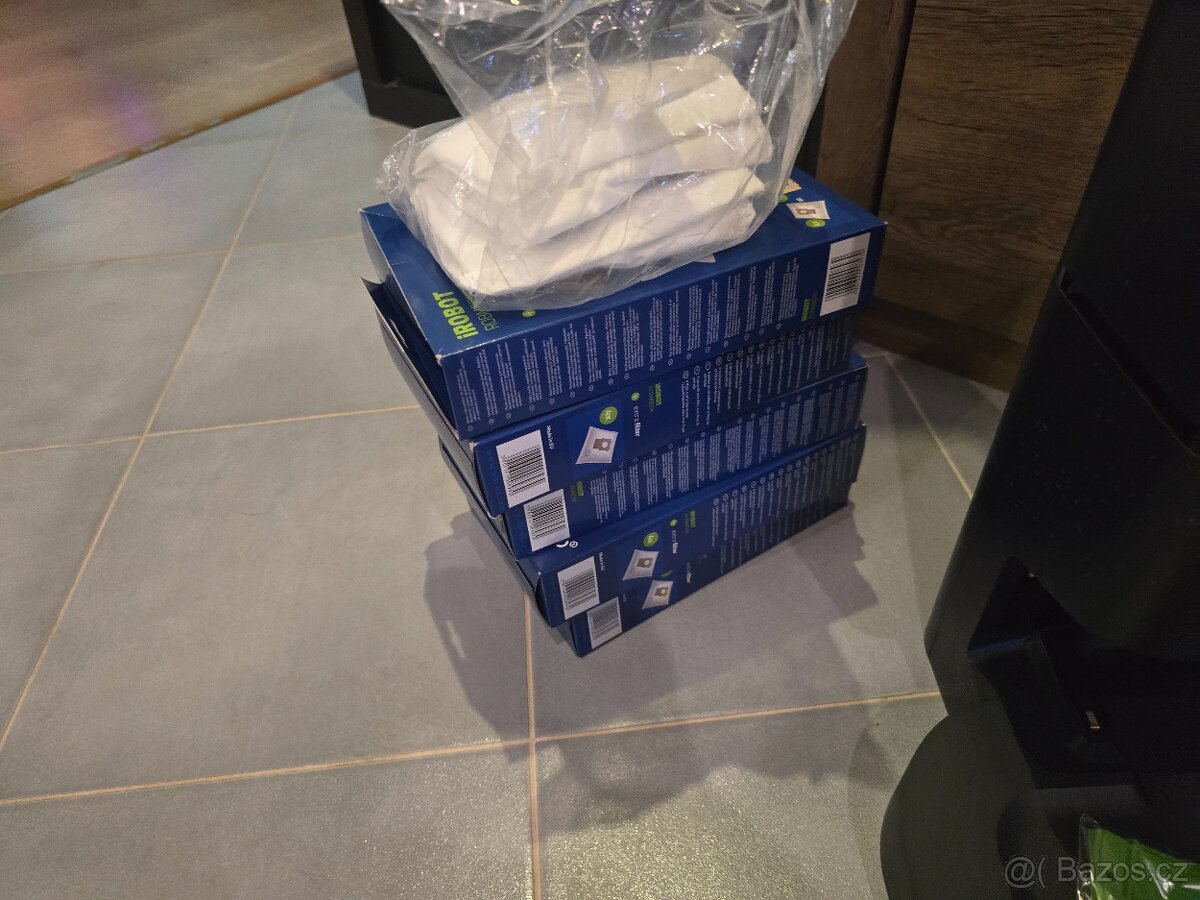 Robotický vysavač iRobot Roomba i7+ - 5