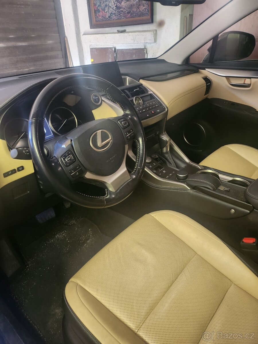 Prodám LEXUS NX 300h - 5