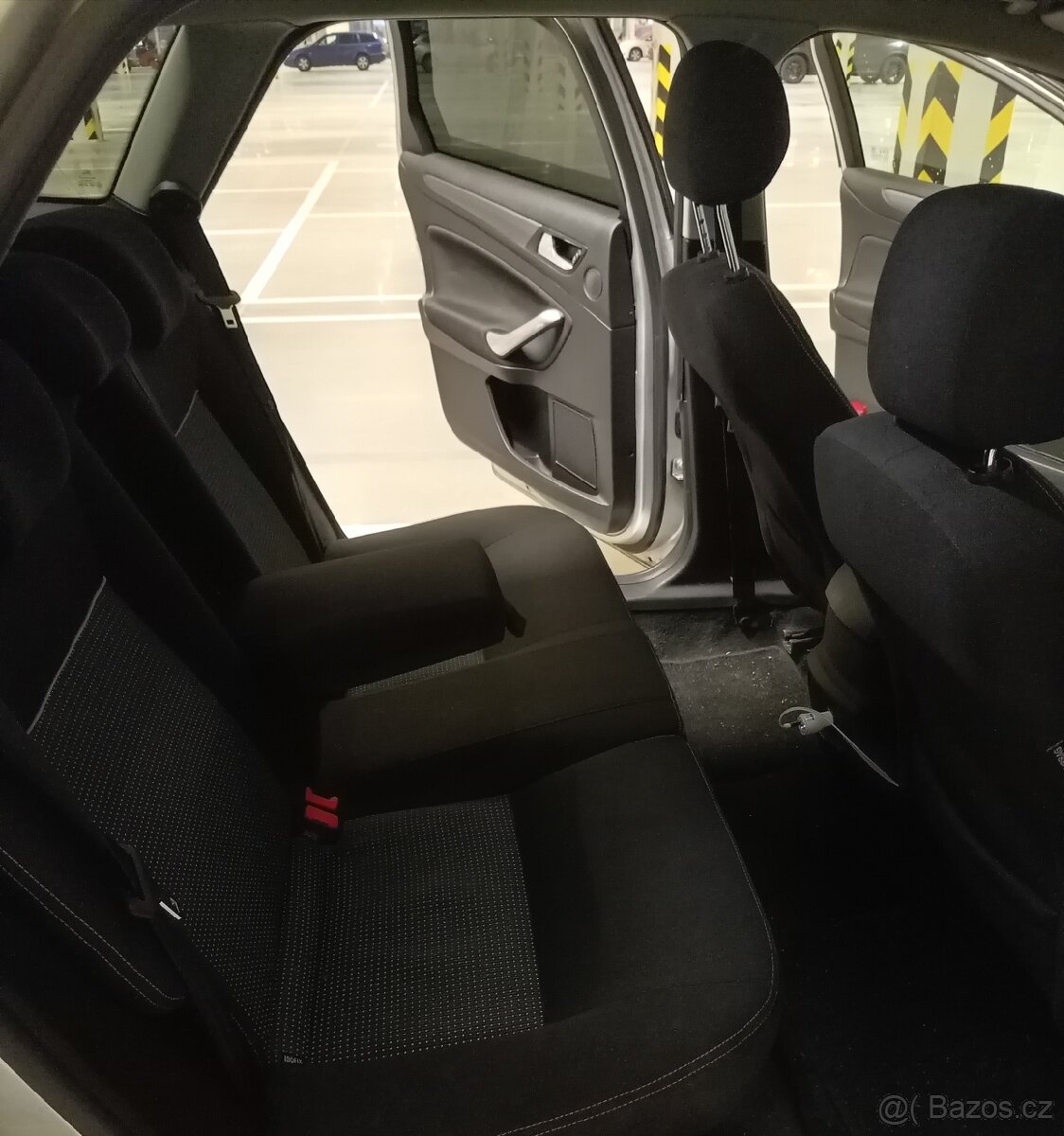 Prodám pěkný Ford mondeo mk4 rok - 5