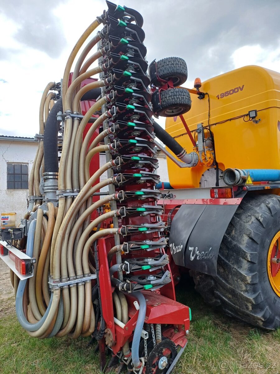 Samojízdný aplikátor Vredo VT4546 + diskový injektor ZB3 875 - 5