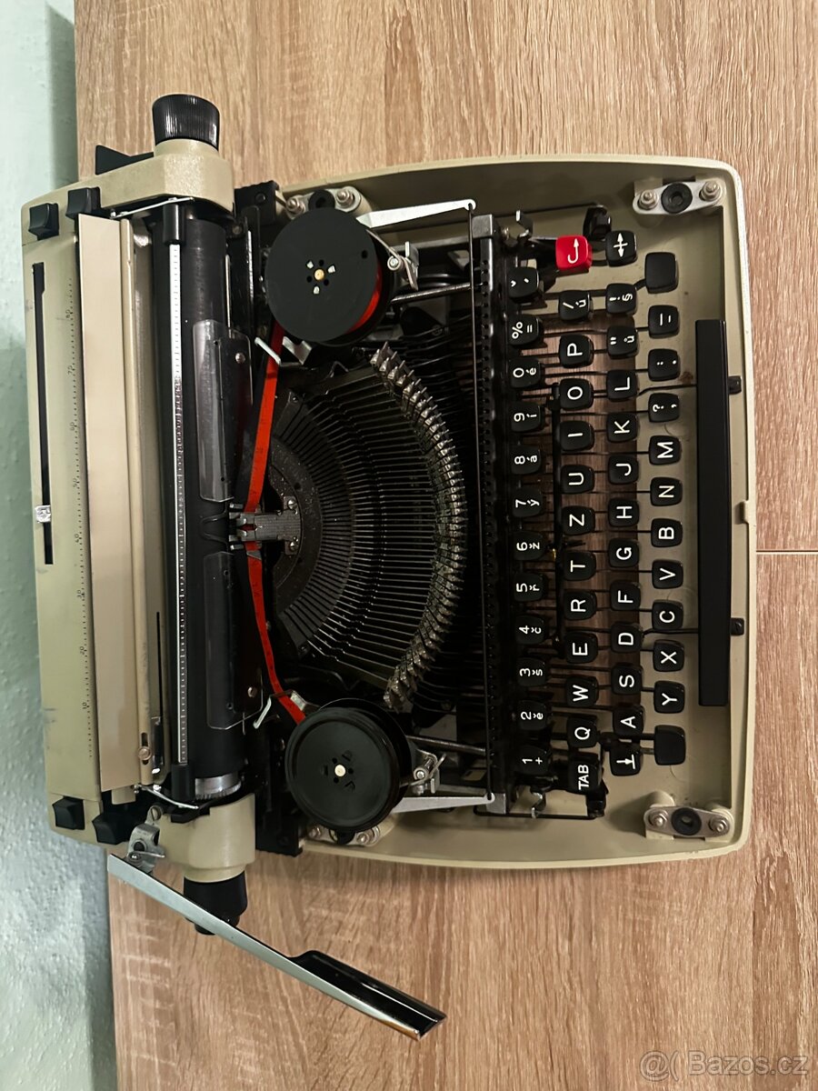 Psací stroj CONSUL - 5