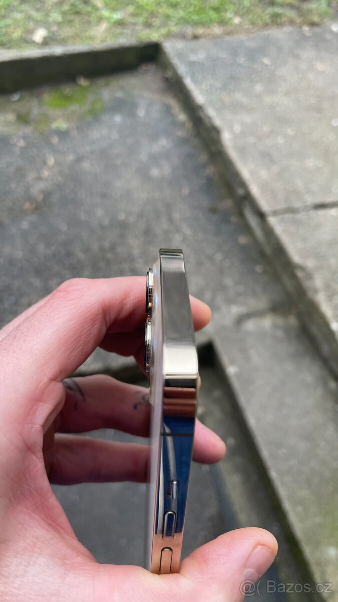 iPhone 13 Pro, 256 GB, Gold -model A2638 ,Top stav - 5