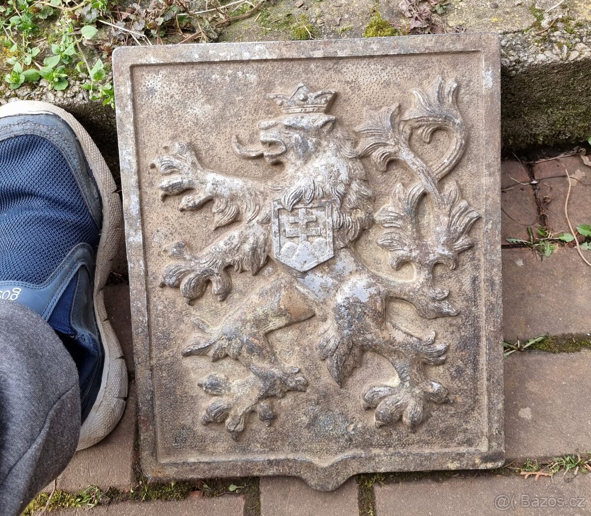 Znak lev litý kovový 1.republika - 5