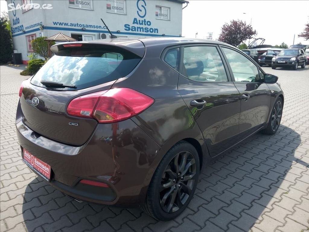 Kia Cee´d 1,4 CRDi 66kW KLIMA ESP - 5