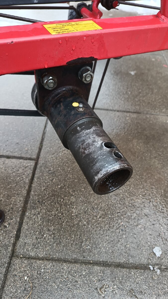 Obraceč a shrnovač pícnin OP-1 - 5